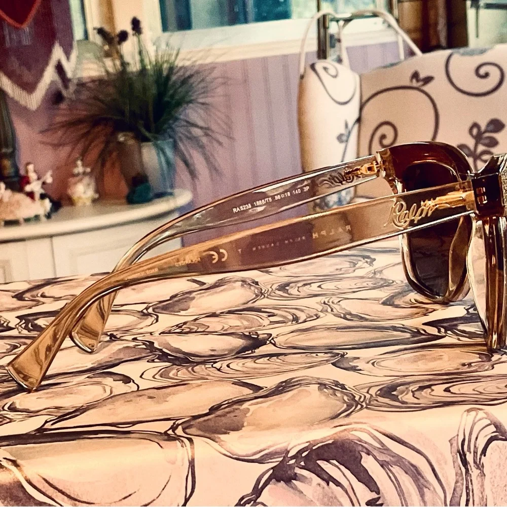 RALPH LAUREN CAT-EYE SUNGLASSES - Picture 2 of 9